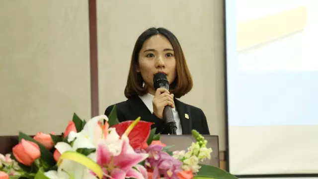 首届“UED金话筒”演讲比赛圆满落幕