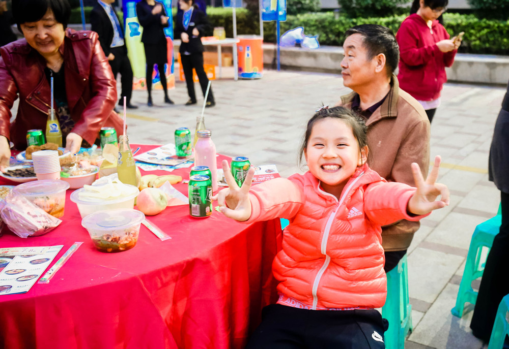 “南”得友邻 欢庆同宴|UED邻居节温情启幕，让爱常伴左右