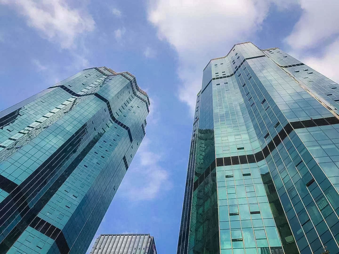 守护常在 美好永续|ued官网体育
服务项目钱塘航空大厦获评五星级物业服务项目