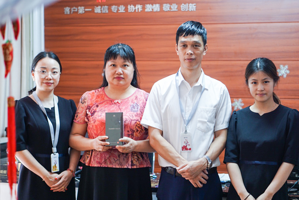 刚刚，1261位ued官网体育
幸运业主喜提奖品……