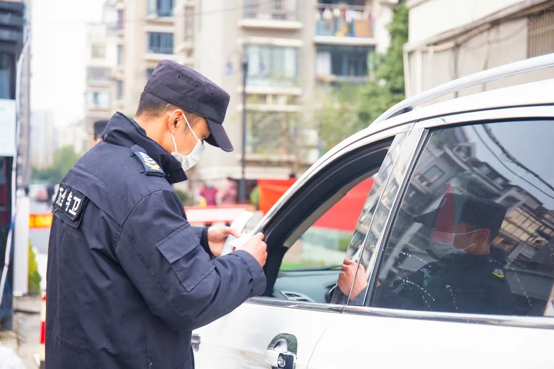 15831266439444340hVz.jpg 6.jpg